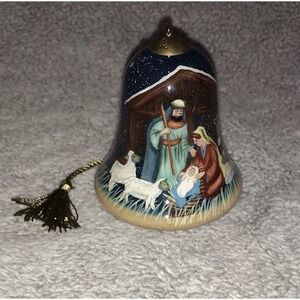 Ne'Qwa Art Christmas Ornament‎ Manger Nativity Scene By Susan Winget Box 2012